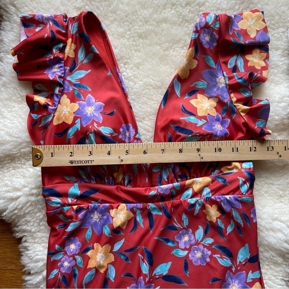 Modcloth Kelsie One Piece Swimsuit Red Floral NWT - Picture 6 of 10